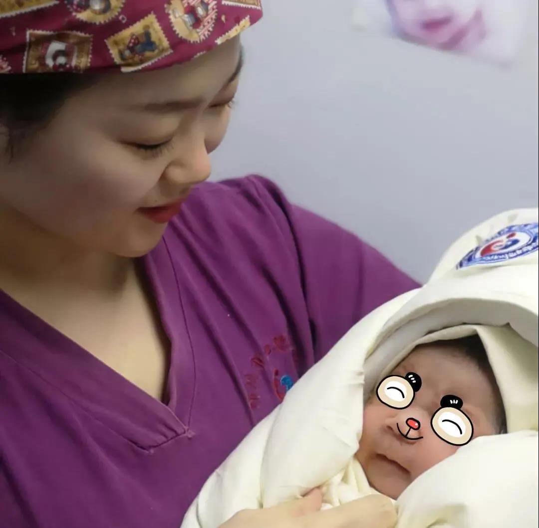 【助产士年】守望生命的花开——给助产士的诗