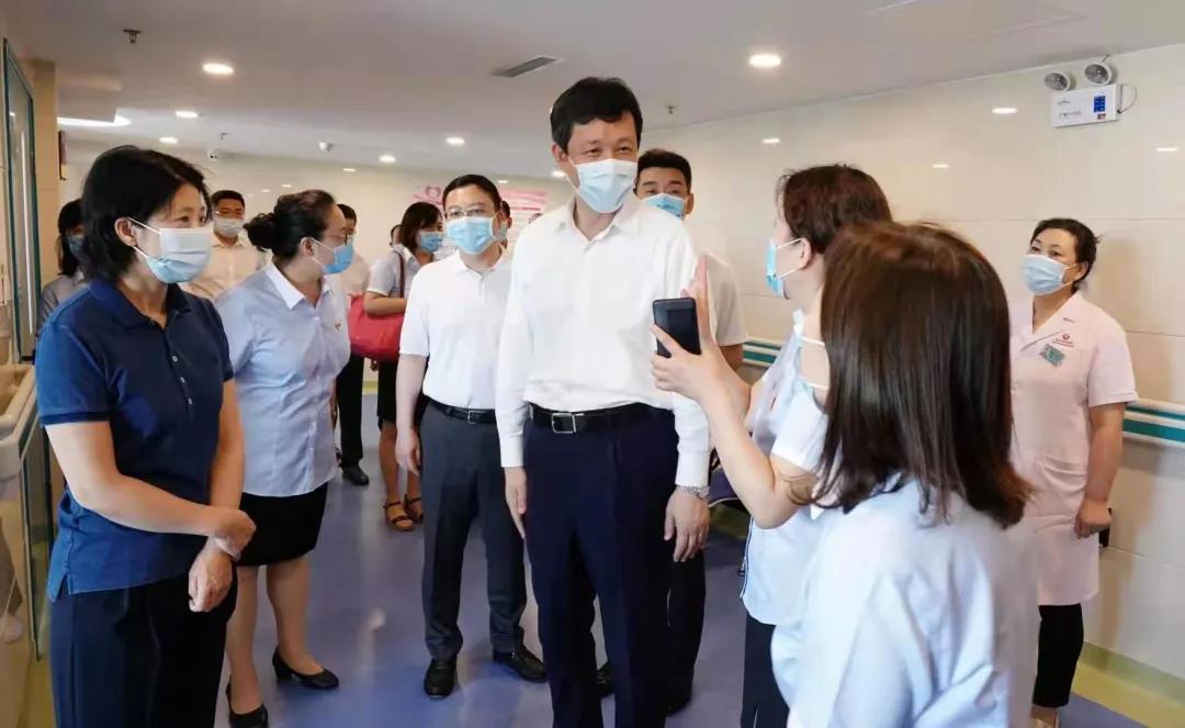 【特别关注】锦州市党政主要领导一行到锦州市妇婴医院调研