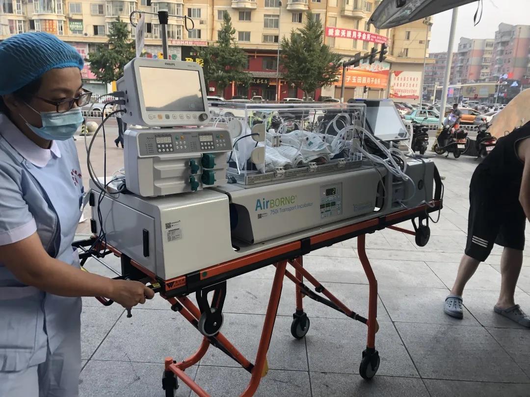 【院内时讯】“移动的生命岛”为新生儿生命健康护航——锦州市妇婴医院首例危重症转运新生儿出院了！