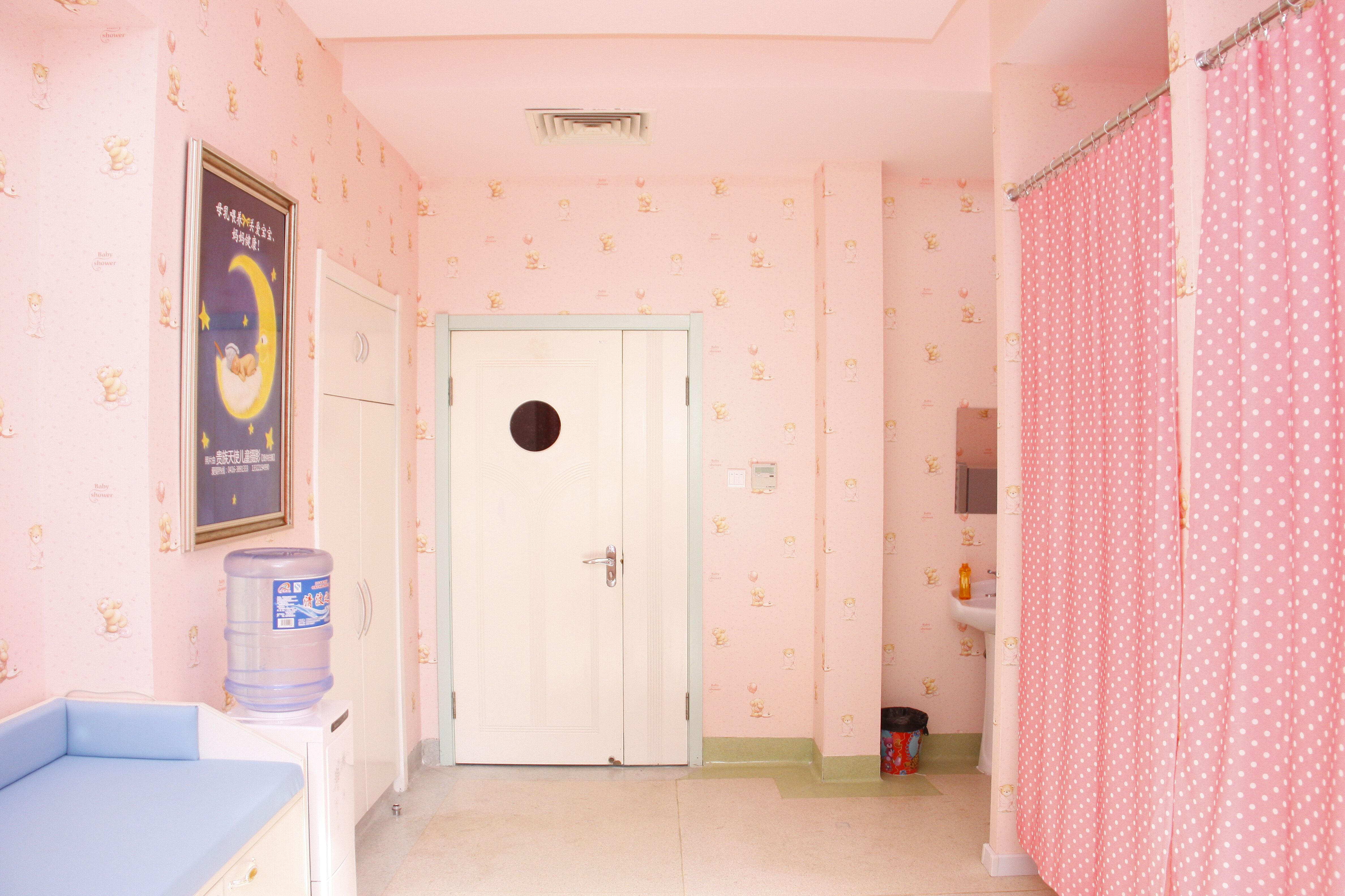 爱婴哺乳  暖心关怀