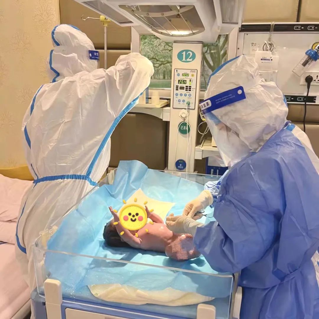 【昼夜奋战】病毒无情 产房有爱