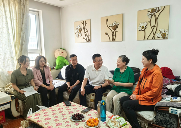 【七一慰问】情暖桑榆 初心永续——锦州市妇婴医院党委开展“七一”走访慰问老党员、老干部活动